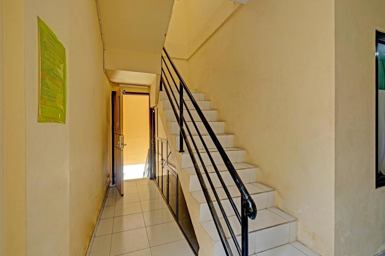 Oyo 91532 Malioboro Guesthouse 요그야카르타 외부 사진