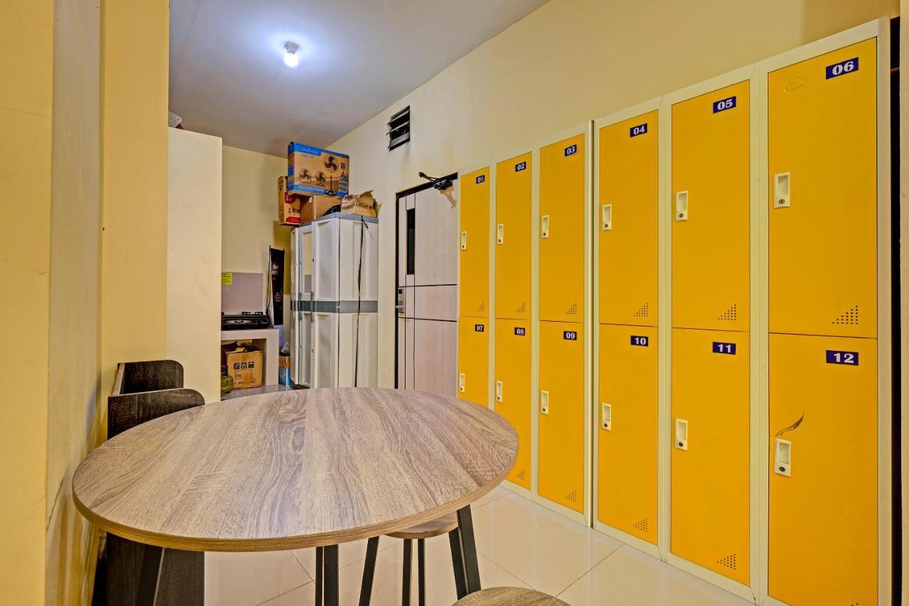 Oyo 91532 Malioboro Guesthouse 요그야카르타 외부 사진